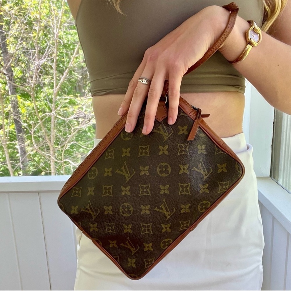 Authentic vintage Louis Vuitton clutch - Picture 4 of 9